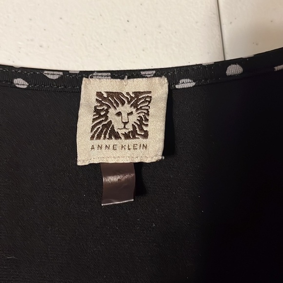 Anne Klein faux wrap top.!Blk/white. Sz sm - Picture 4 of 7